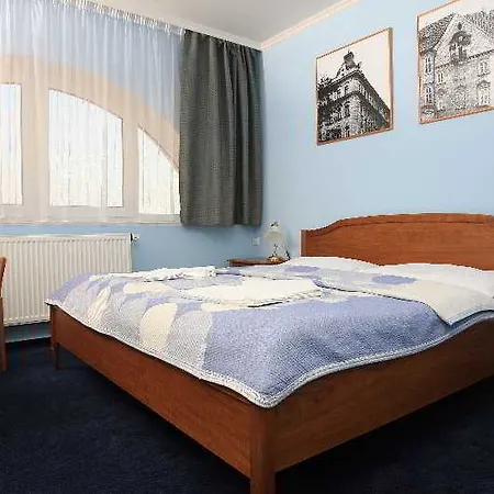 Hotel Anna 3*
