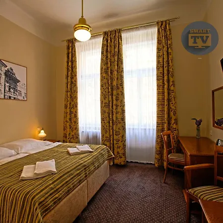 Hotel Anna 3*