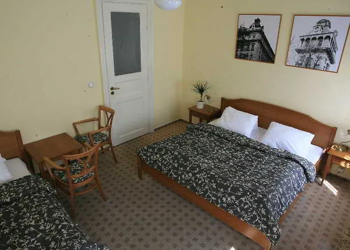 Anna Hotel