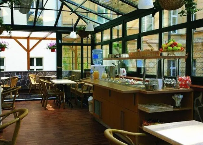 Hotel Anna 3*